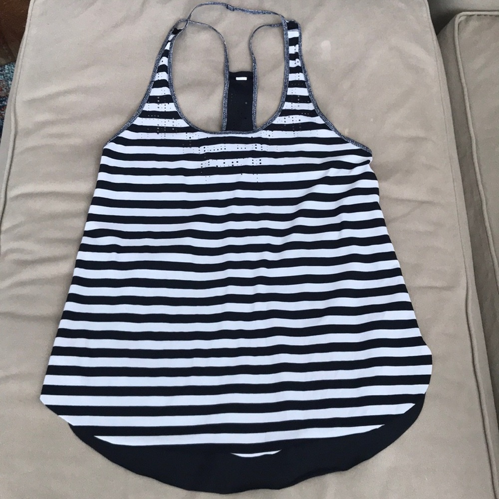 lululemon waterbound singlet - size 4